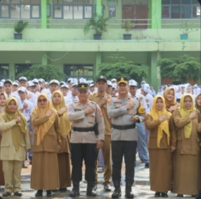 Kapolres Ciamis Pimpin Upacara di SMAN 1 Ciamis, Tekankan Disiplin, Anti Narkoba dan Nilai Panca Waluya