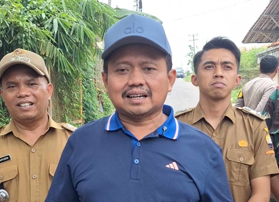Bupati Sumedang Pastikan Jalan Cicabe-Cikandang Tuntas