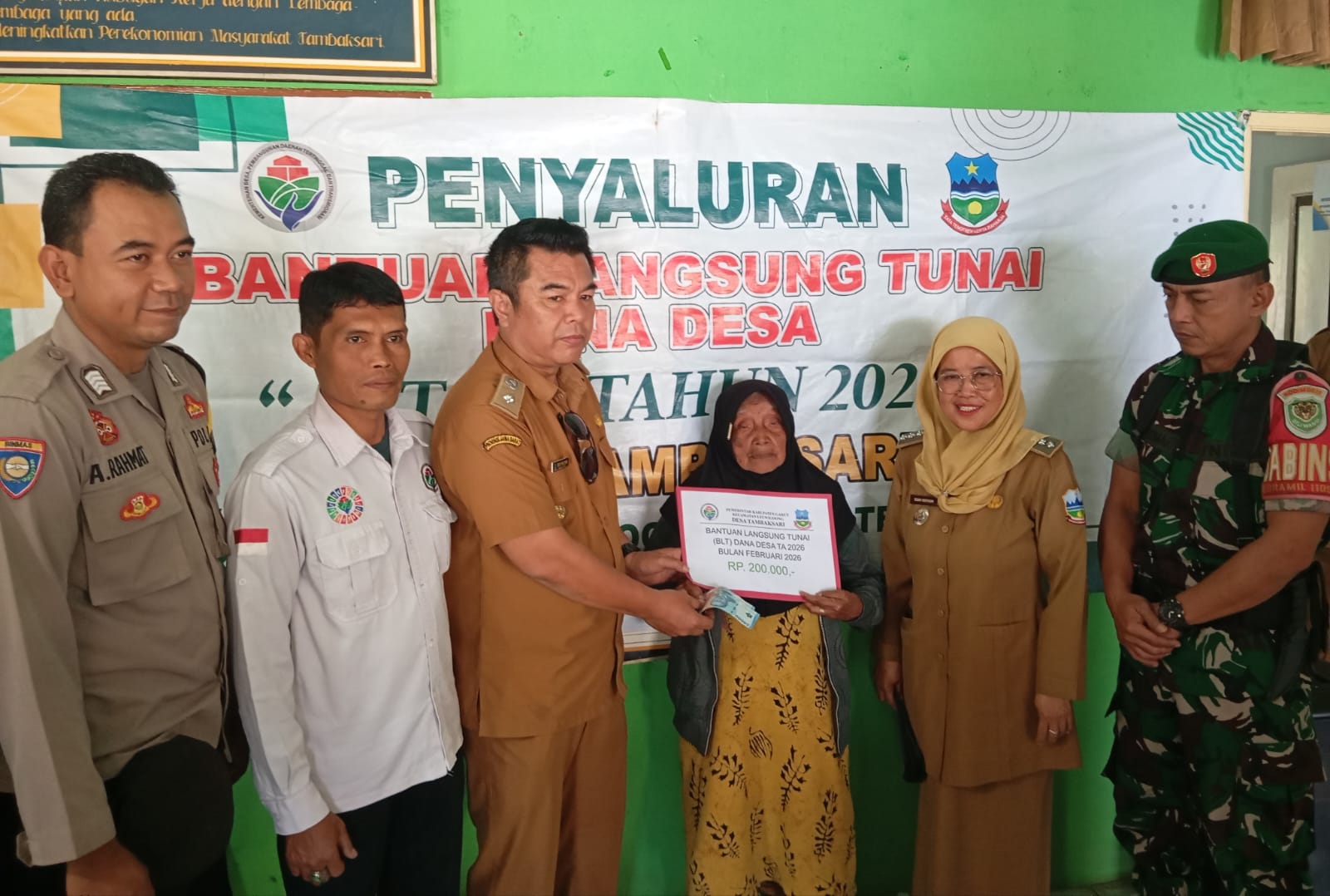 Di Tengah Efisiensi, Pemdes Tambaksari Salurkan BLT Dana Desa T.A 2026