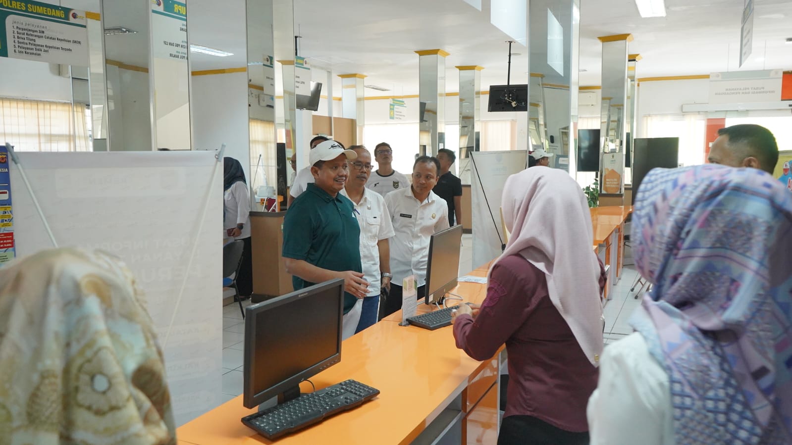 MPP Sumedang Diserbu Warga, Bupati Dony Pastikan Pelayanan Prima dan Responsif