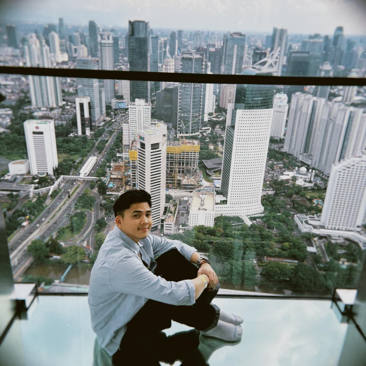 Dodi Hermawan Hadirkan Pop R&B Melankolis Lewat Single Baru “Tentang Kita