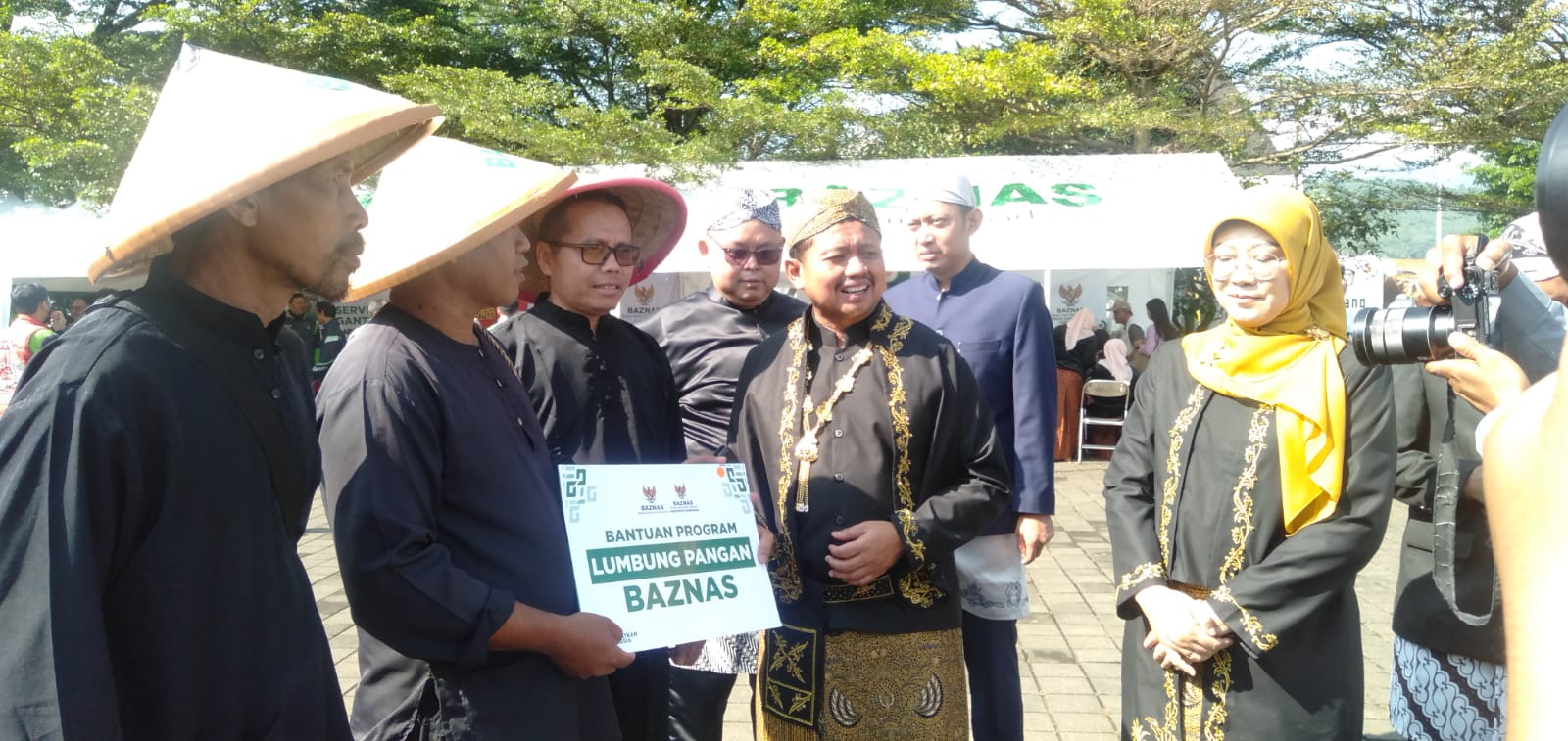 HJS Sumedang ke 448, Baznas kembali Salurkan Paket Sembako Serta Pemeriksaan Kesehatan Gratis