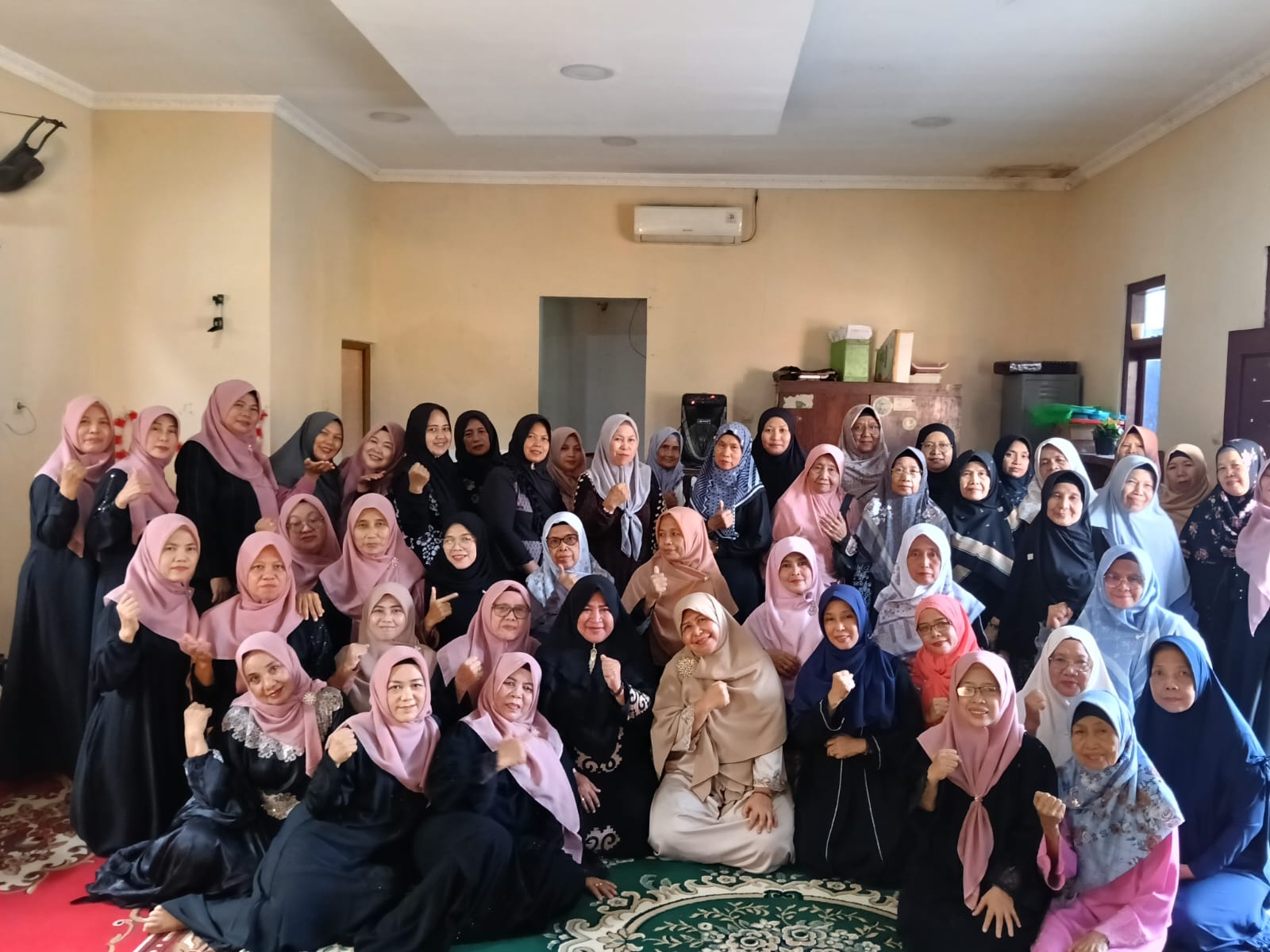 Perkuat Karakter Kader, PKK RW 006 Cipinang Besar Selatan Gelar Pengajian Rutin Bertema Adab dan Akhlak