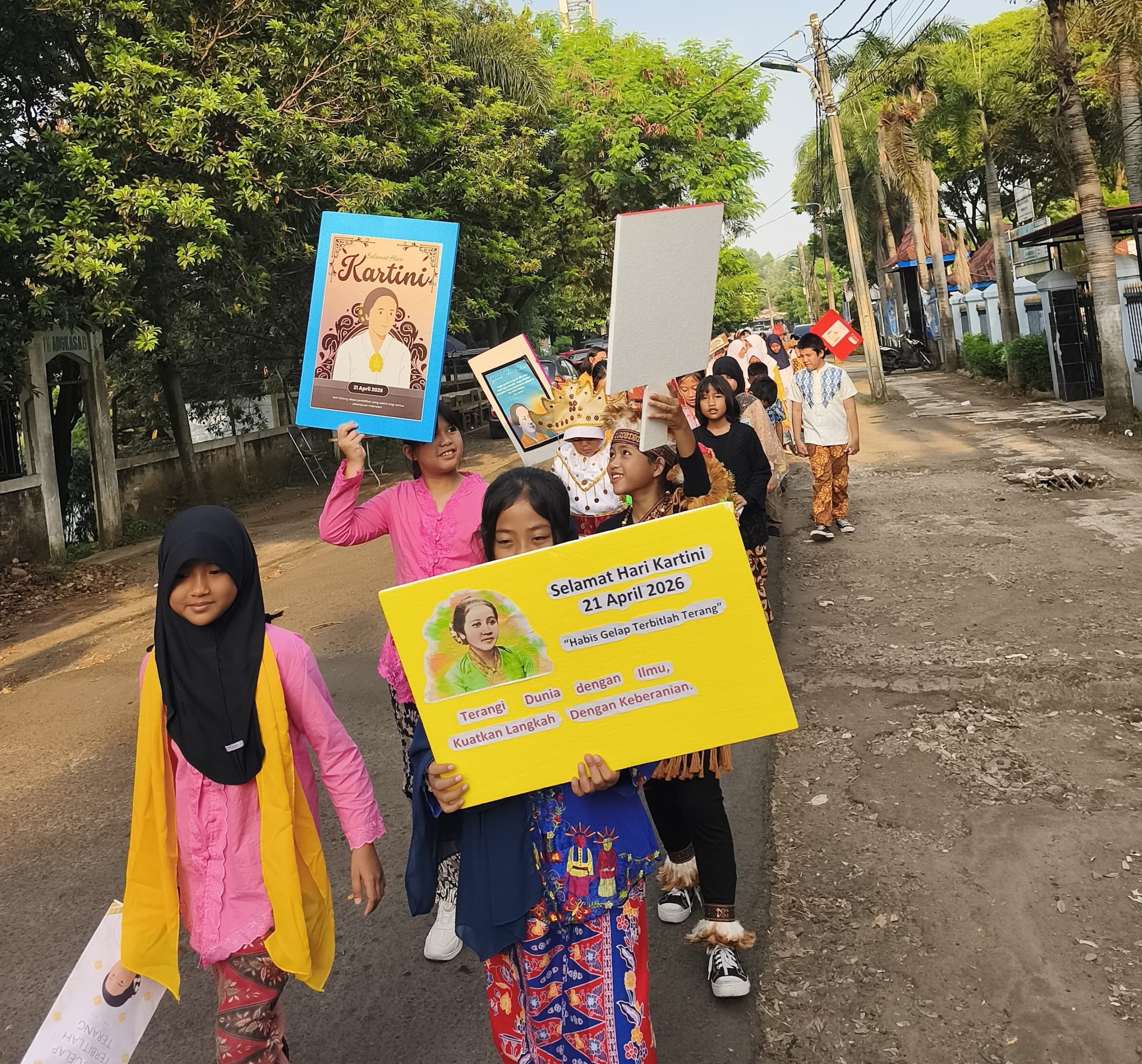 Rayakan Hari Kartini 2026, Siswa SD Angkasa 12 Halim Unjuk Bakat lewat Kirab Budaya dan Lomba Kreatif