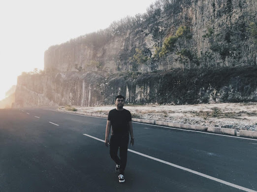 Solo Project Asal Surabaya, DAMAR Rilis Debut Single “Sebagai Kenangan”