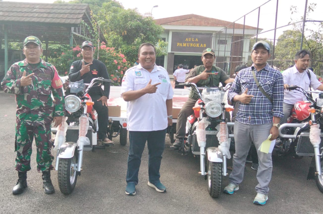 Desa Kadawung Subang Dapat Cator Penuhi Kelengkapan KDMP