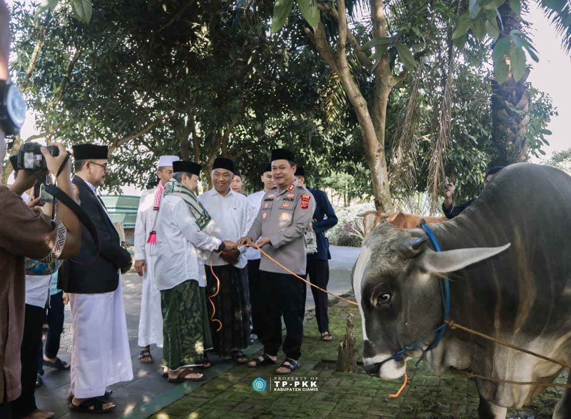 Kapolres Ciamis Bacakan Amanat Bupati Ciamis, Idul Adha Ciamis Sarat Pesan Moral dan Kebersamaan