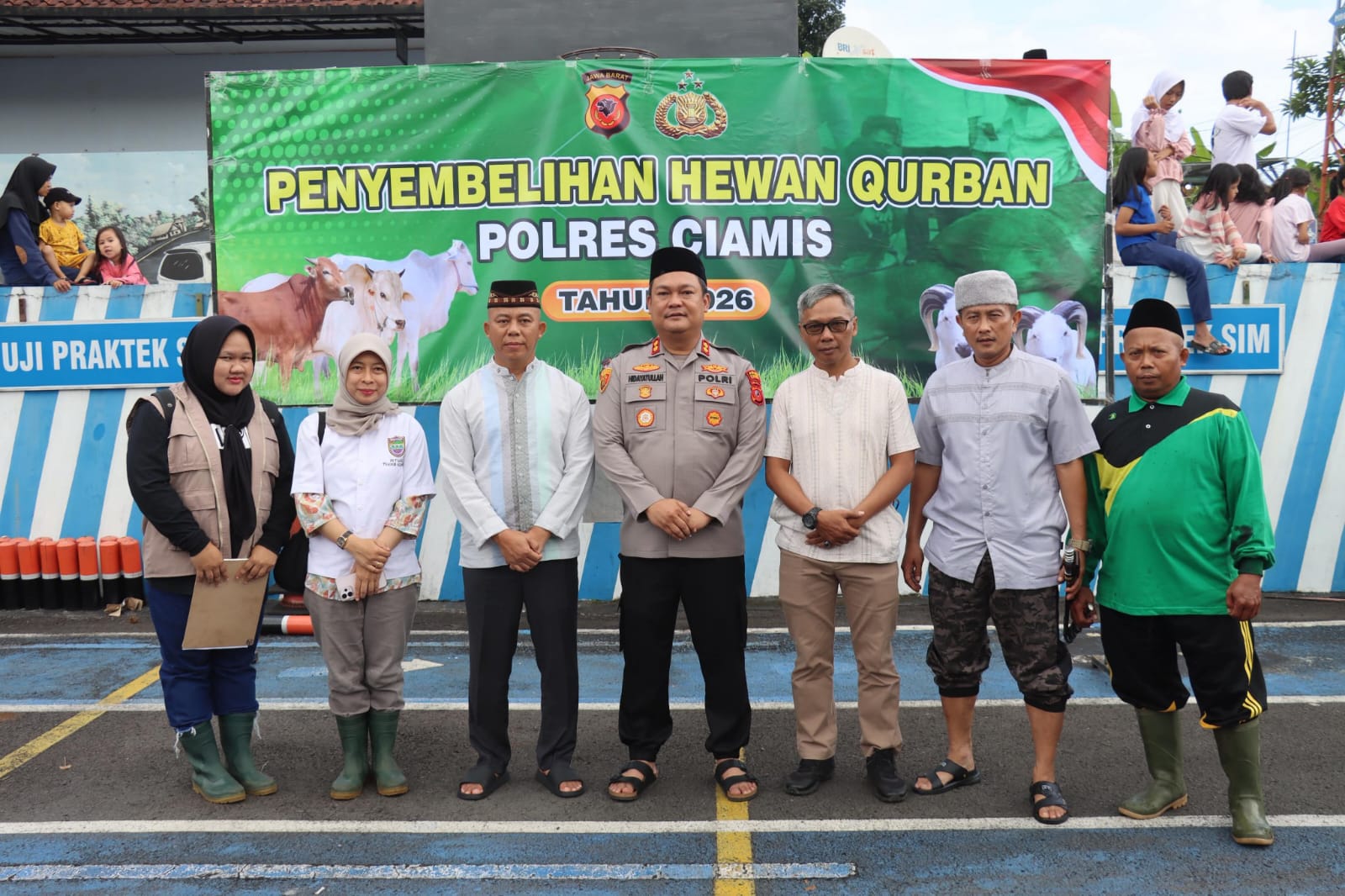Tebar Kebahagiaan di Idul Adha 1447 H, Polres Ciamis Salurkan Ribuan Paket Daging Kurban untuk Masyarakat