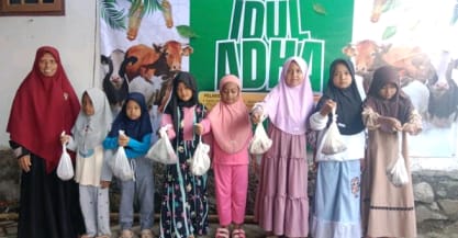 YBSM dan RTQ/TPQ Zawiyah Sakinah Kebumen Tebar Ratusan Paket Qurban
