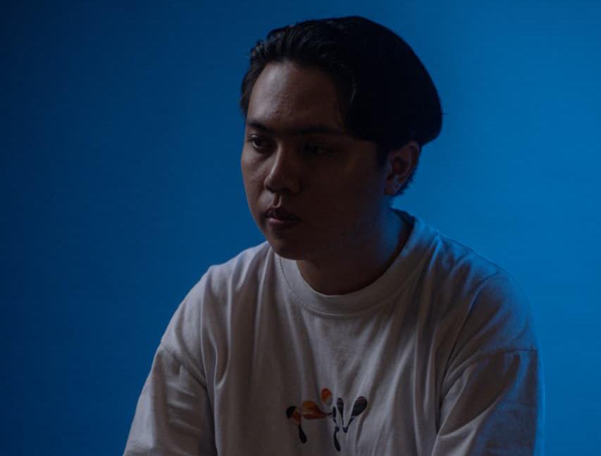 Bertahun-Tahun Tak Bisa Move On, Brokeass Ren Tuangkan Kisahnya di “One in Million”