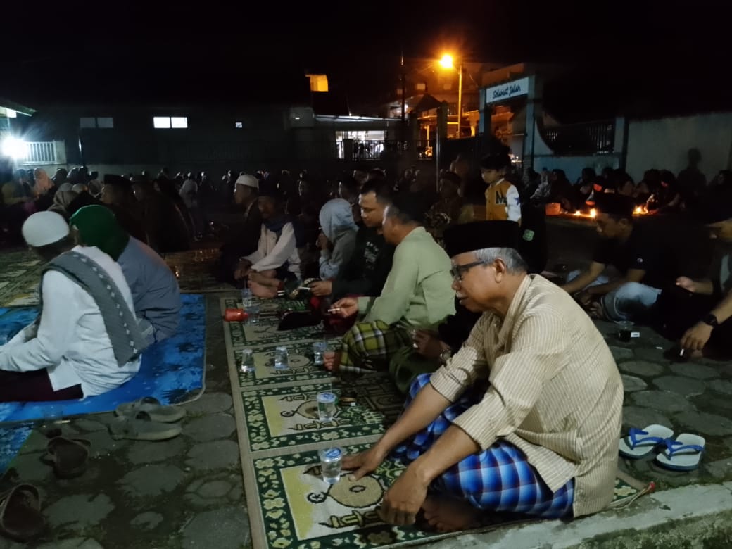 Sambut 1 Muharam Warga Desa Pasirmukti Laksanakan Doa Bersama dan pawai obor