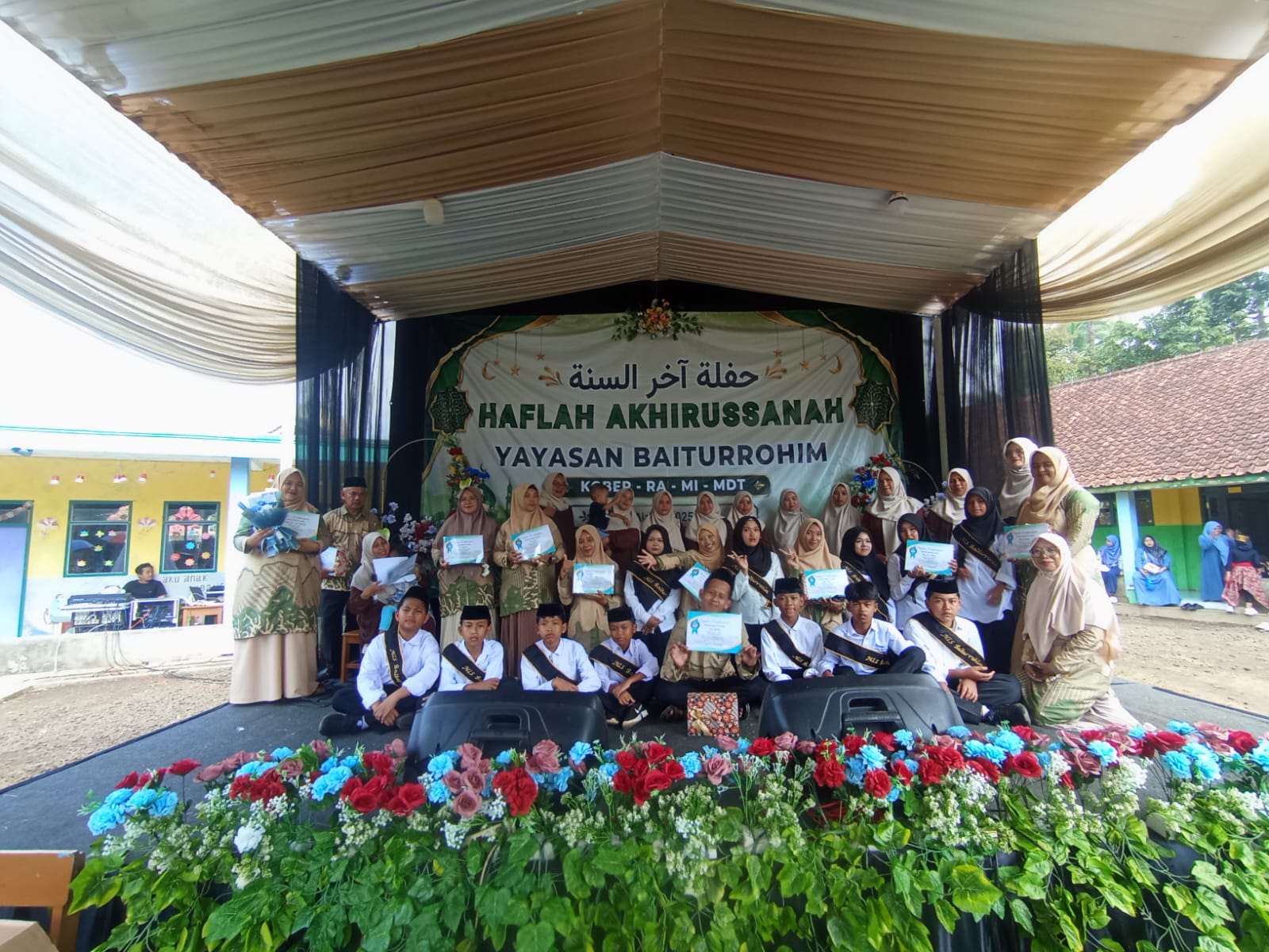 Tangis Haru Warnai Haflah Akhirussanah Yayasan Baiturrohim di Rajadatu