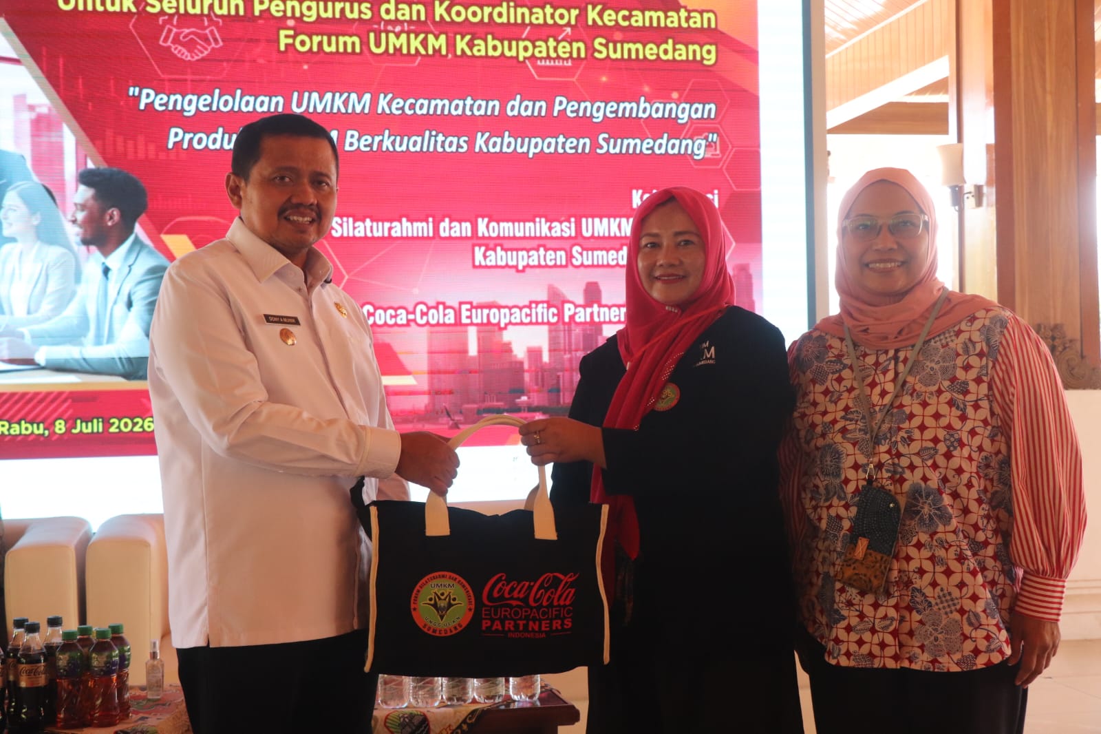 Bupati Dony Apresiasi Kolaborasi Pembinaan UMKM oleh Coca-Cola Indonesia