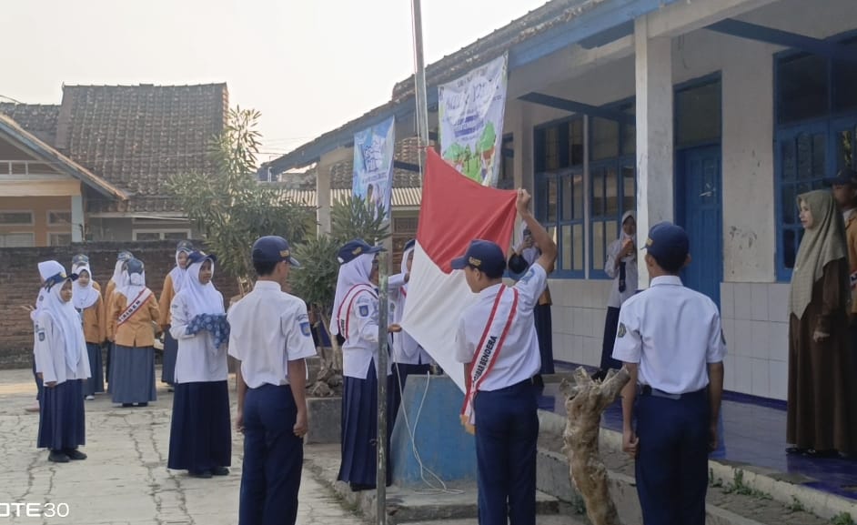 SMP SMA Al Madinah Gelar Pembukaan MPLS Di Lapangan Perguruan Al Madinah Cibatu