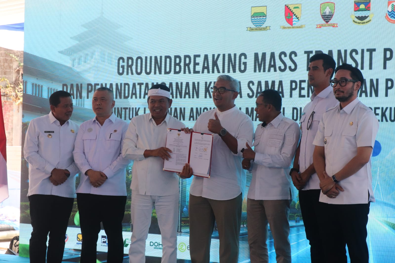 Bupati Sumedang Tanda Tangani Kerja Sama PSO BRT Cekungan Bandung, Perkuat Integrasi Transportasi Massal