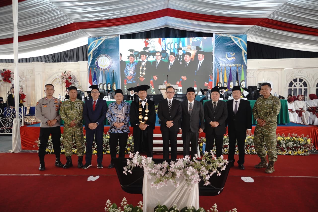 Wisuda UNIGA ke-XLIV, Bupati Garut Ajak Lulusan Jadi SDM Berakhlak, Mandiri, dan Kompeten