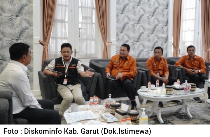 Bupati Garut Menerima Kedatangan Petugas Sensus Ekonomi