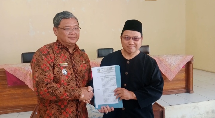 Merajut Kebersamaan Dalam Keberagaman, Lurah Empangsari Lantik Pengurus Forum Lintas Umat Beragama