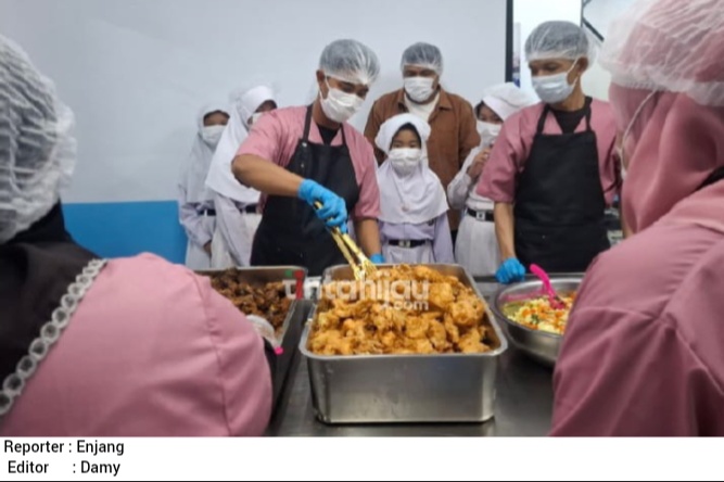 Edukasi Gizi Sejak Dini, Siswa SDN Rosela Indah Kunjungi Dapur MBG SPPG Pasir Kareumbi 03