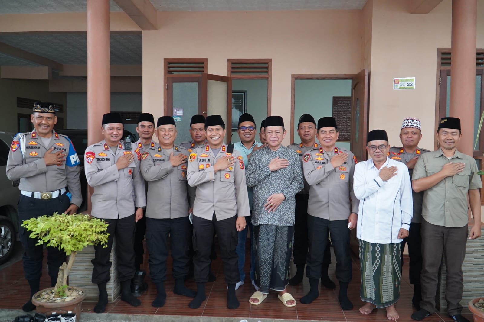 Perkuat Sinergi, Kapolres Tasikmalaya AKBP Ade Papa Rihi Kunjungi Dua Ponpes