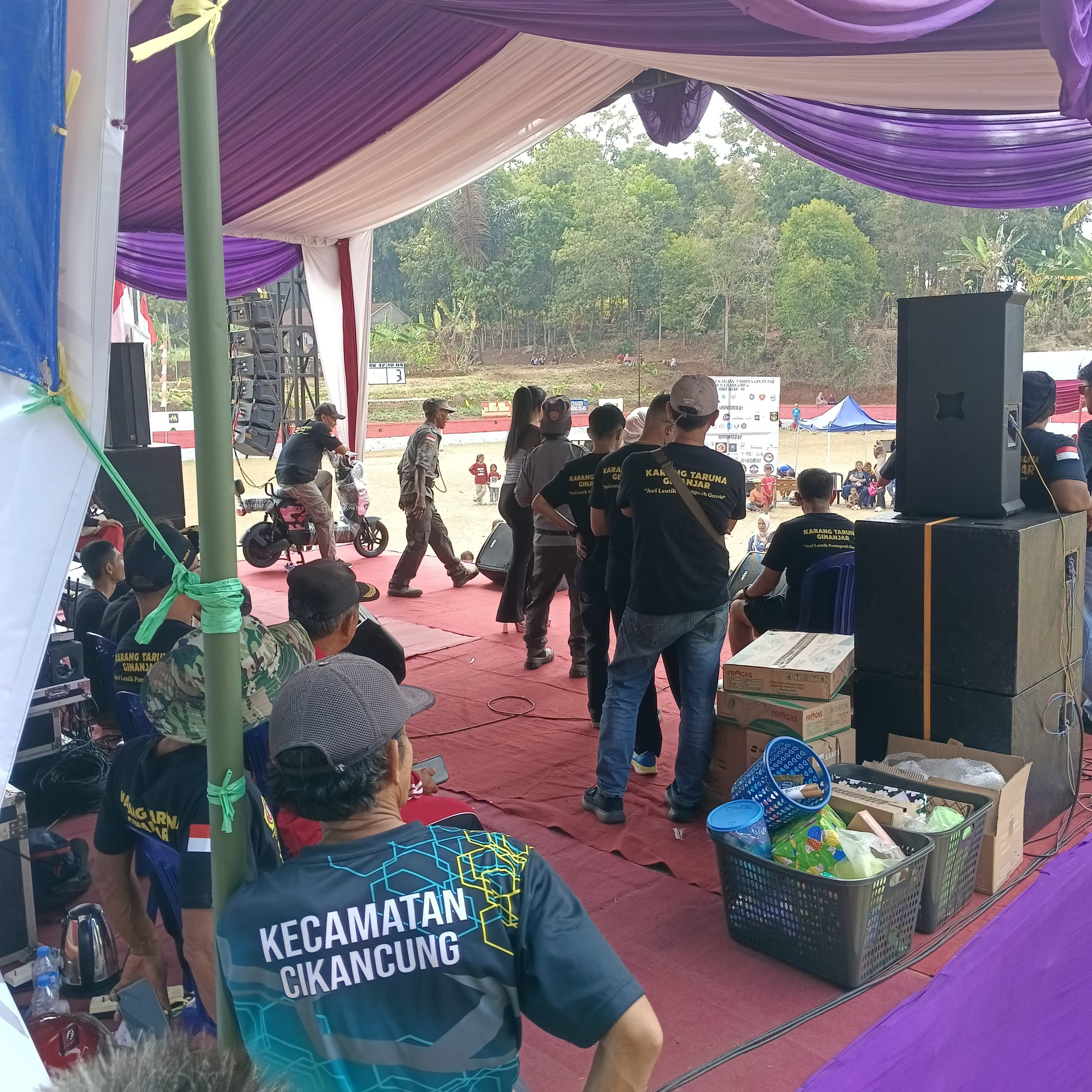 Berhadiah Domba dan Sepeda Listrik, Ribuan Warga Baregbeg Ciamis Antusias Ikuti Jalan Sehat