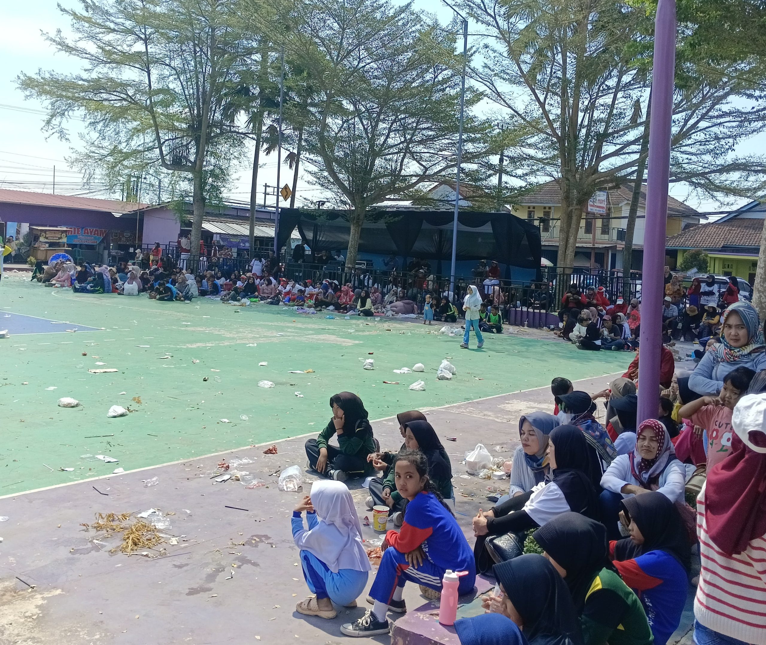 Semarak HUT ke-43 Desa Mekarmukti Cisaga Ciamis Dimeriahkan Jalan Santai Dan Panggung Hiburan Rakyat