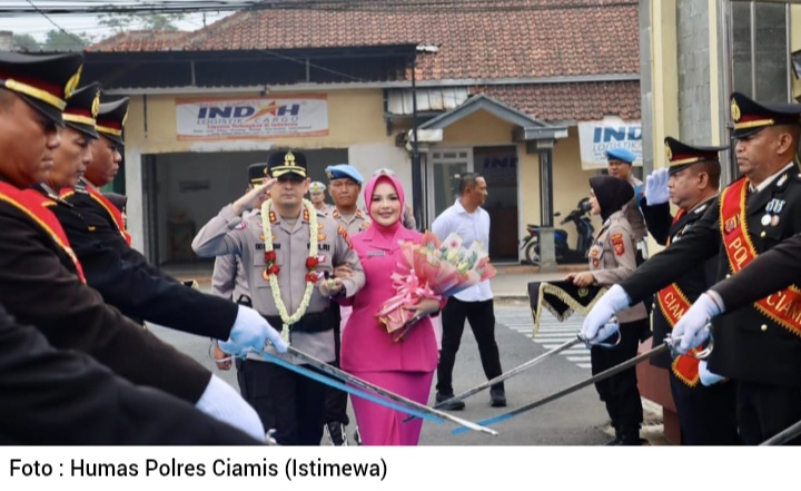 Tongkat Estafet Kepemimpinan Polres Ciamis Resmi Beralih, AKBP Eko Iskandar, S.H., S.I.K., M.Si, Siap Lanjutkan Pengabdian Presisi untuk Masyarakat